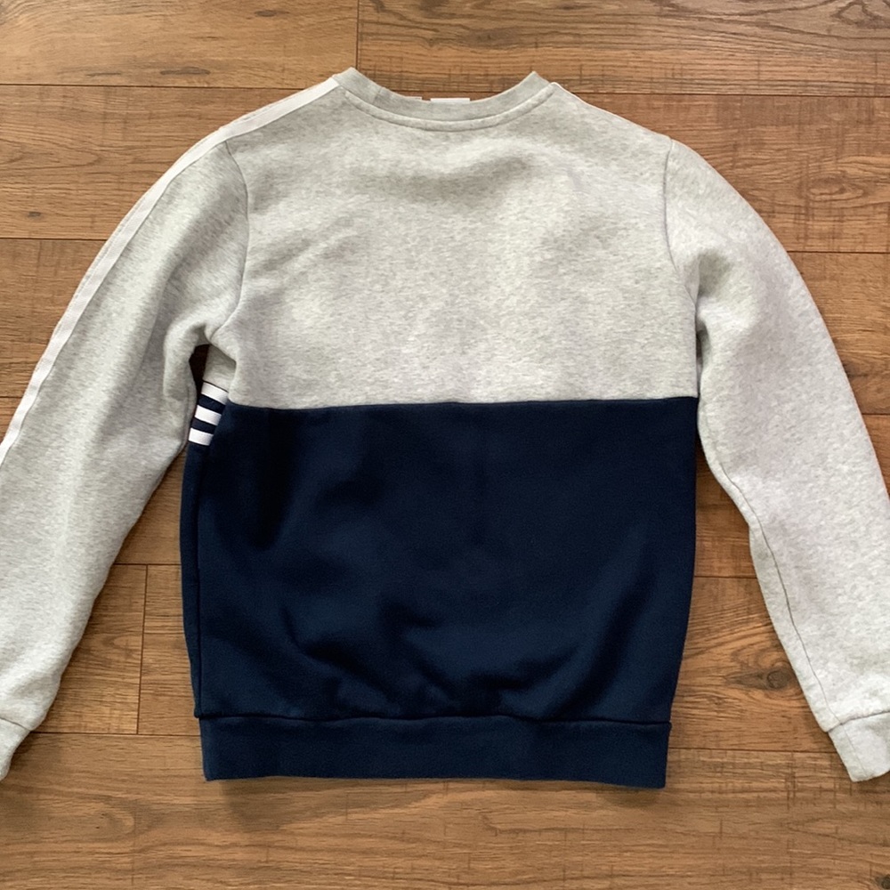 Adidas Blue Gray White Long Sleeve Crewneck Sweatshirt Youth Medium 11/12 - Picture 4 of 5